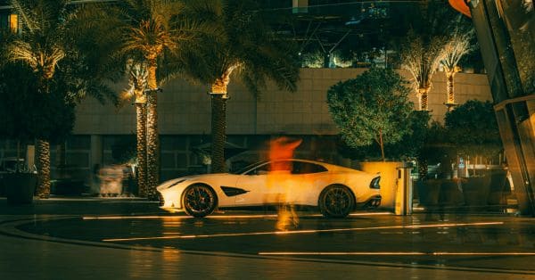 השכרת רכבי יוקרה בדובאי – חוויית נהיגה ברמה אחרת